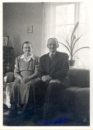 Mor Elin och fadern Karl (Klot-Kalle) 